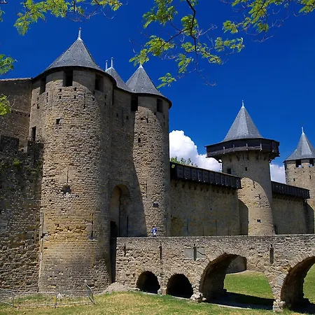 Апартаменти Ma Pierre A L'edifice, Face A La Cite Vue Sublime, Avec Terrasse