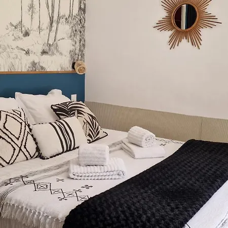 Ma Pierre A L'edifice, Face A La Cite Vue Sublime, Avec Terrasse דירה