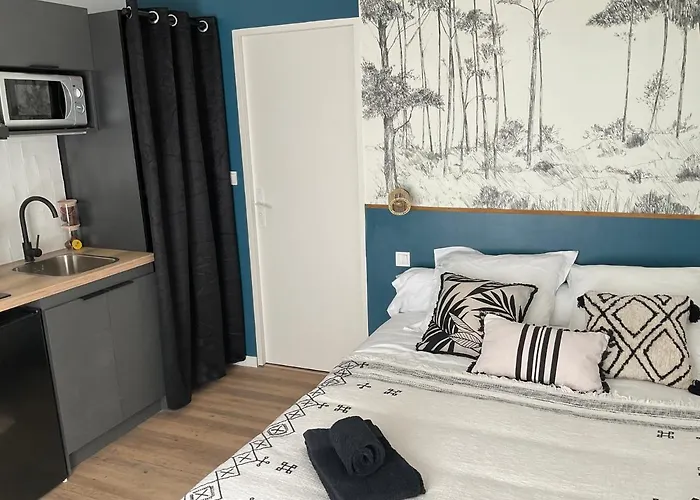 Ma Pierre A L'edifice, Face A La Cite Vue Sublime, Avec Terrasse