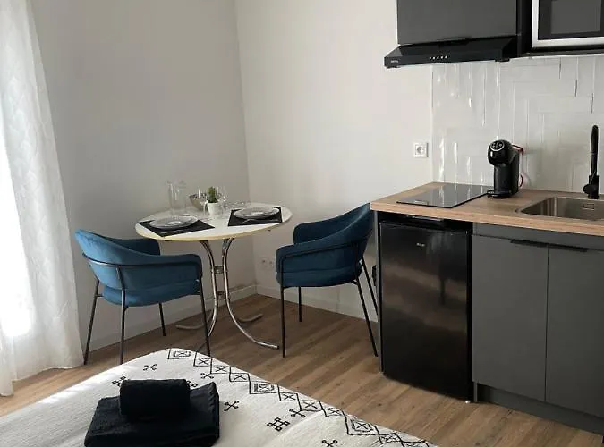 Ma Pierre A L'edifice, Face A La Cite Vue Sublime, Avec Terrasse *