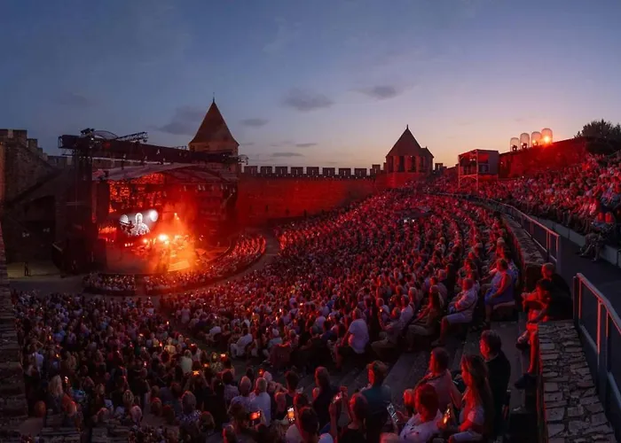 Ma Pierre A L'edifice, Face A La Cite Vue Sublime, Avec Terrasse Каркассон